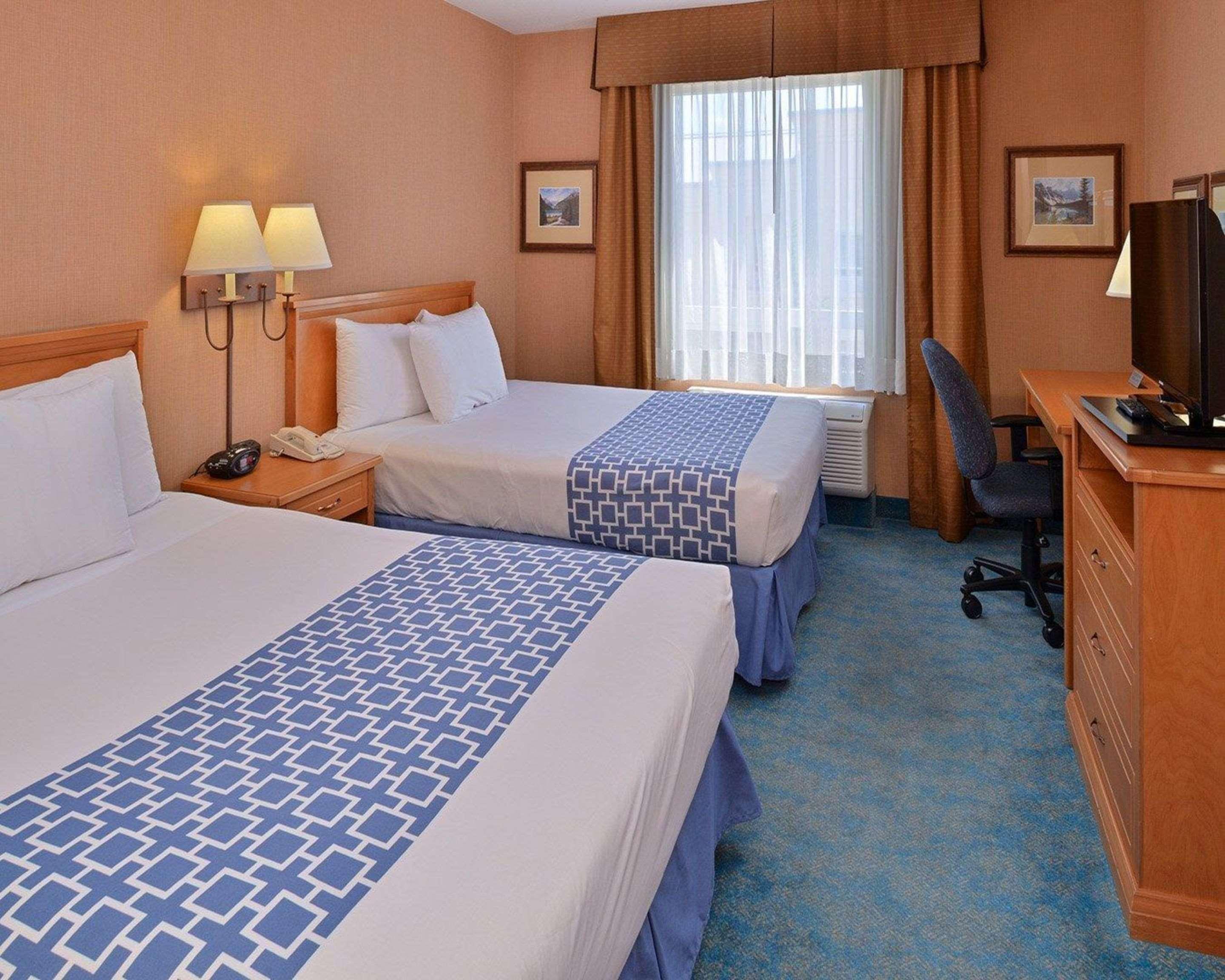 Hotel Econo & Calgary