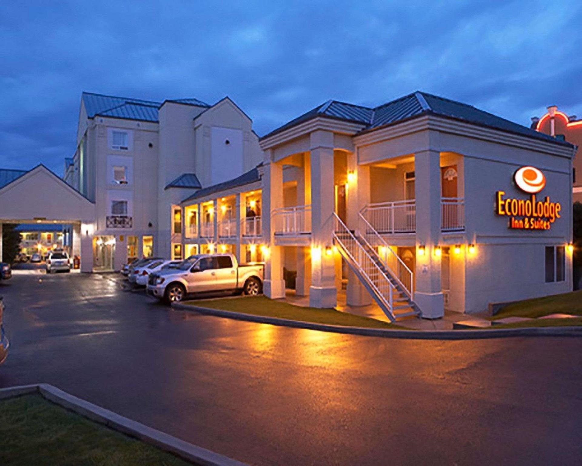 Econo & Hotel Calgary