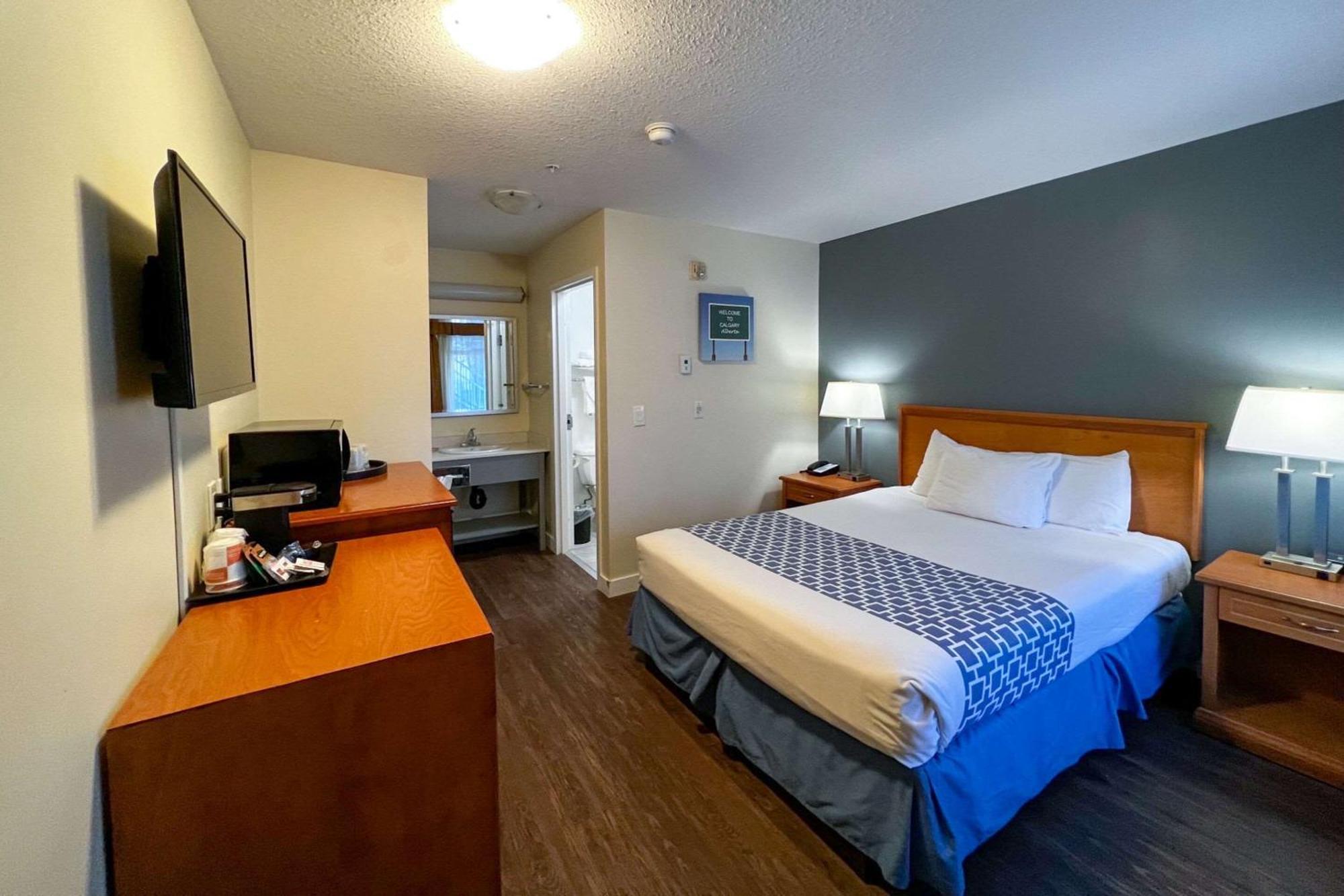 Econo & Hotel
