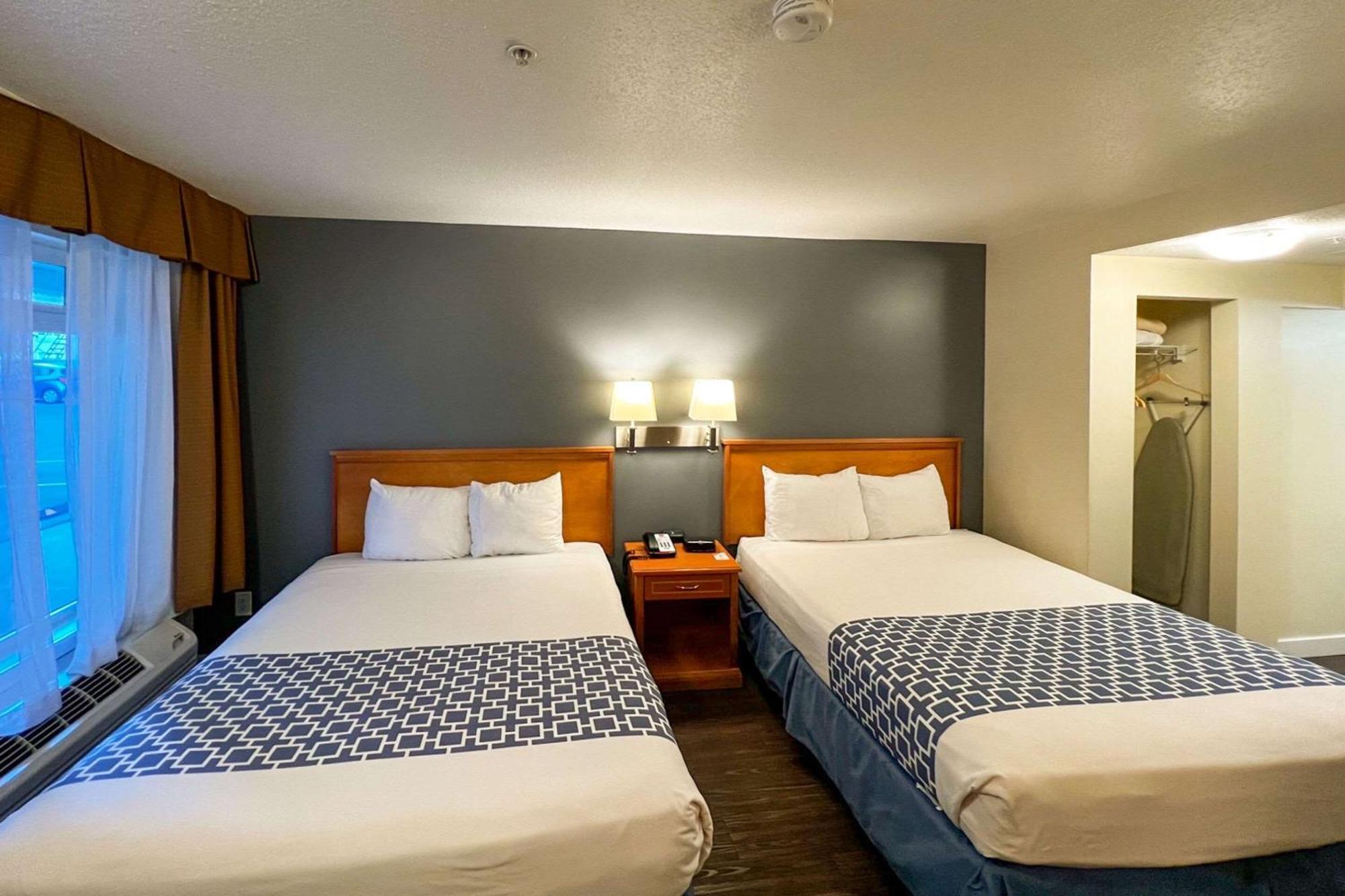 Econo & Hotel 2*