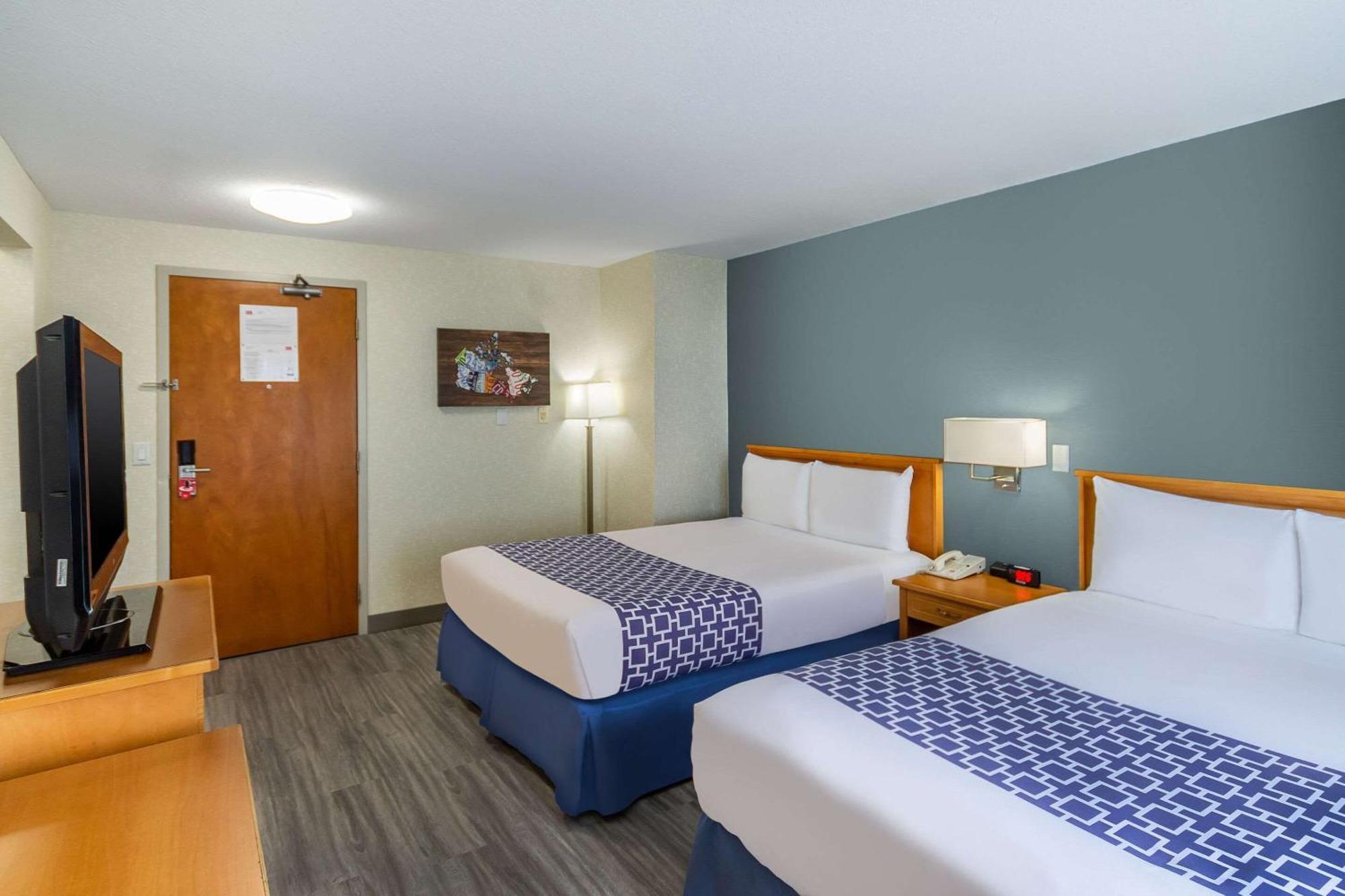 Hotel Econo & Calgary